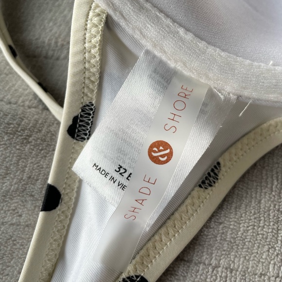 Black and white swim suit top - Picture 5 of 6